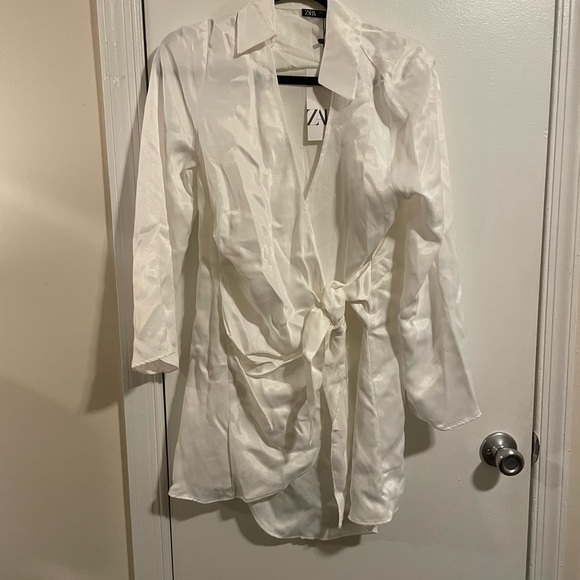 NWT SATIN EFFECT WRAP DRESS - Picture 1 of 4